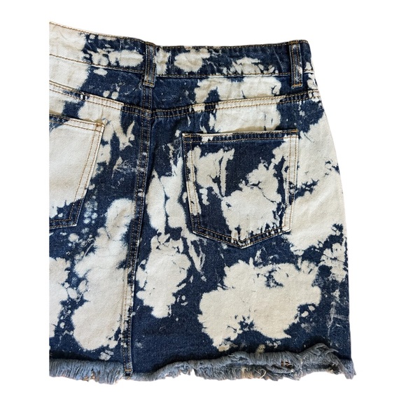 NWT Cider mini jean pleated skirt distressed adorable New size L 30”W x 15 1/2” - Picture 5 of 6